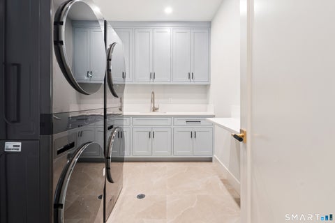 Tiny photo for 8 Hickory Drive, Greenwich, CT 06830 (MLS # 24213048)