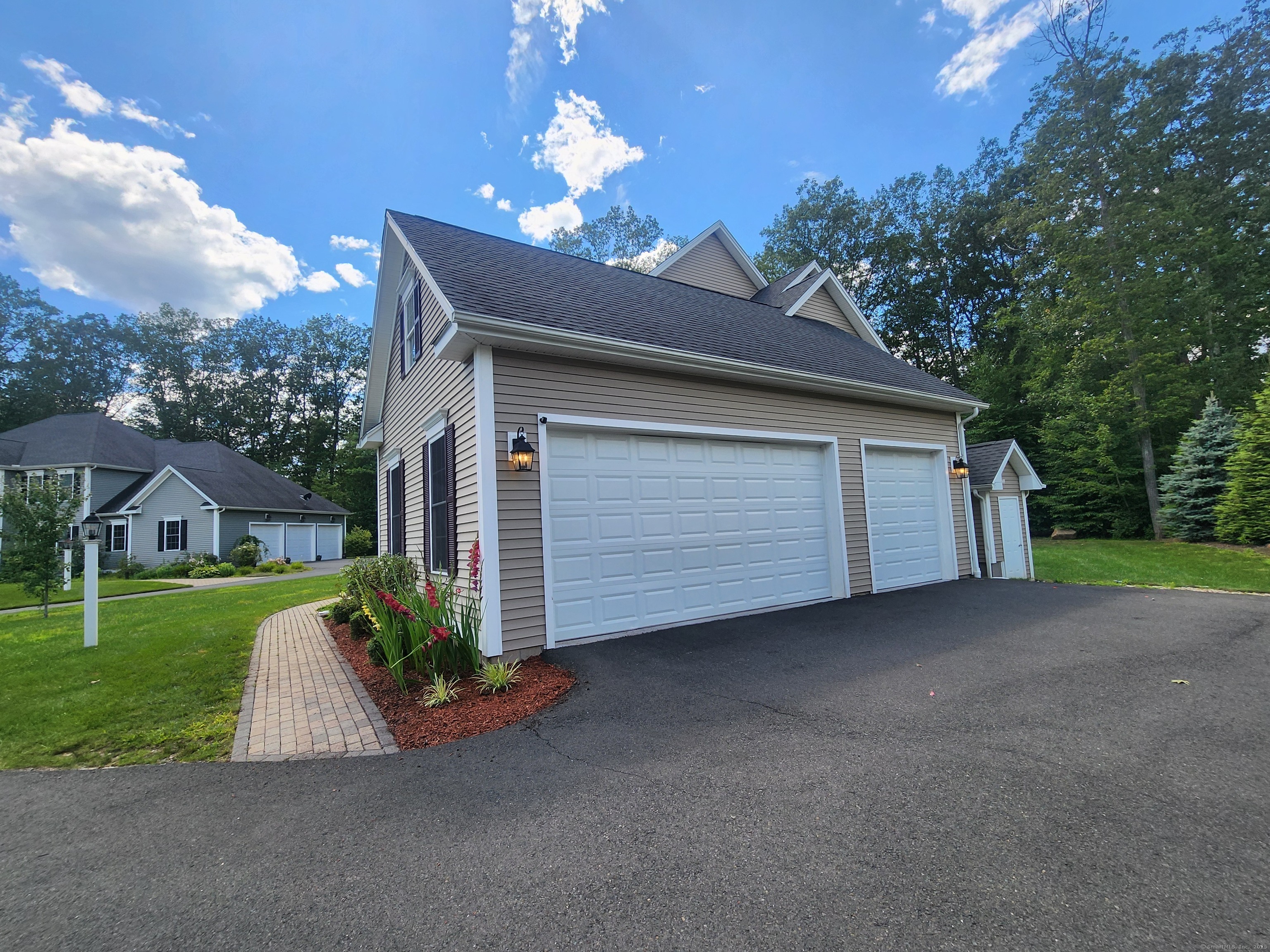 15 Quinns Court