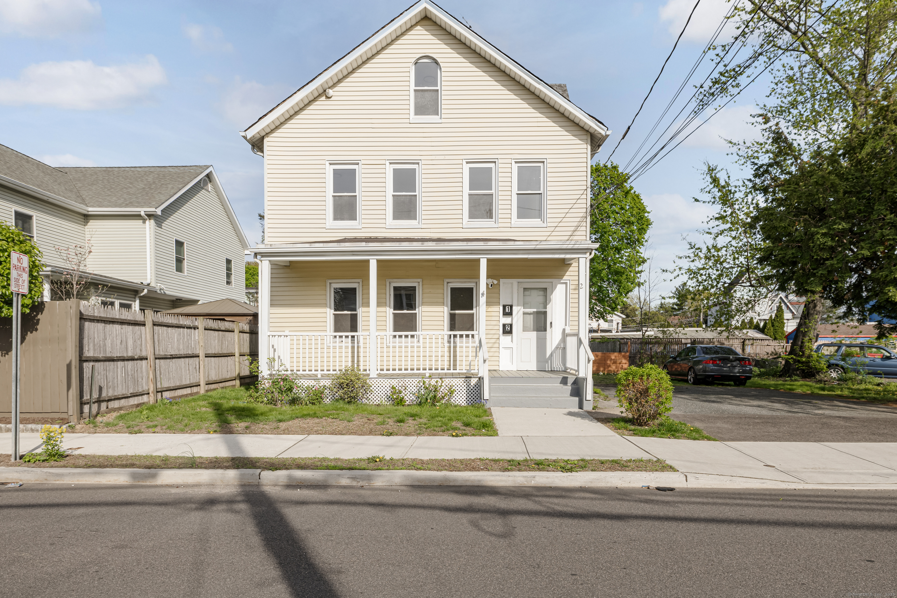 Center Avenue 2nd Floor, Norwalk, Connecticut - 4 Bedrooms  
2 Bathrooms  
5 Rooms - 