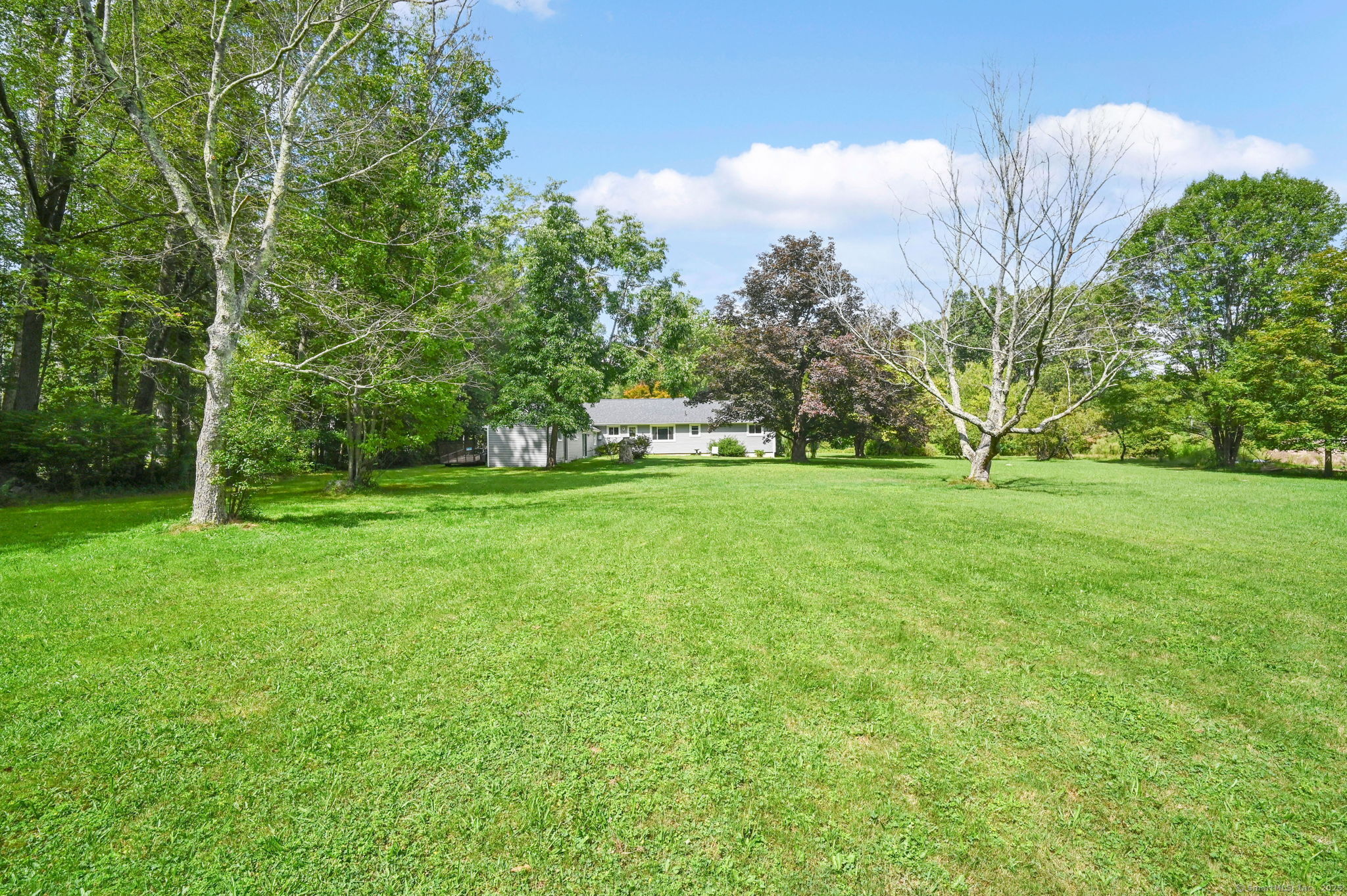 189 West Granby Road