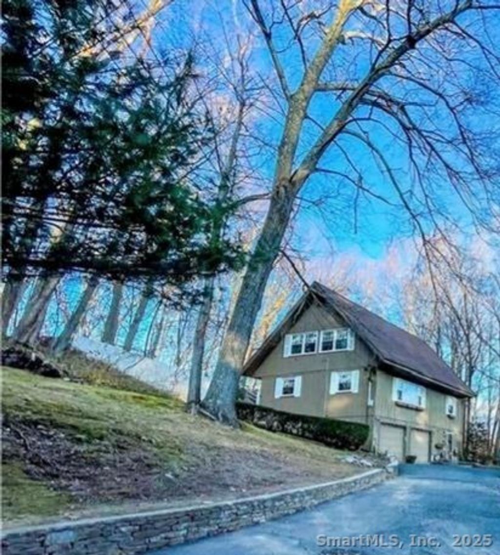 Photo of 112 Ambler Road, Bristol, CT 06010 (MLS # 24143700)