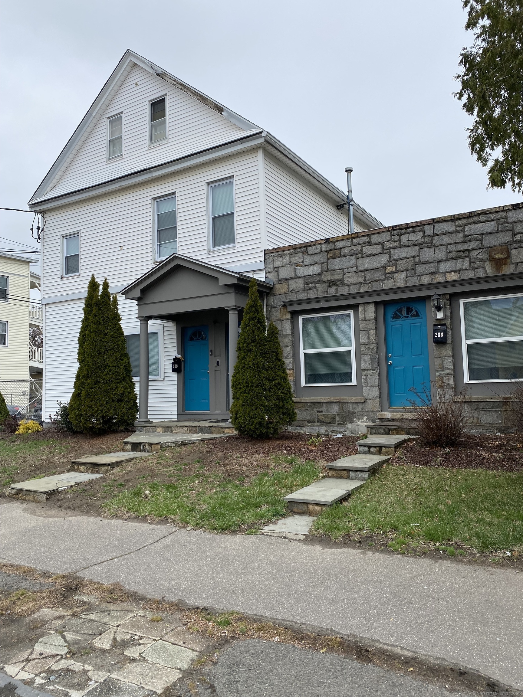Rental Property at Lindley Street 240, Bridgeport, Connecticut - Bedrooms: 2 
Bathrooms: 1 
Rooms: 4  - $2,200 MO.