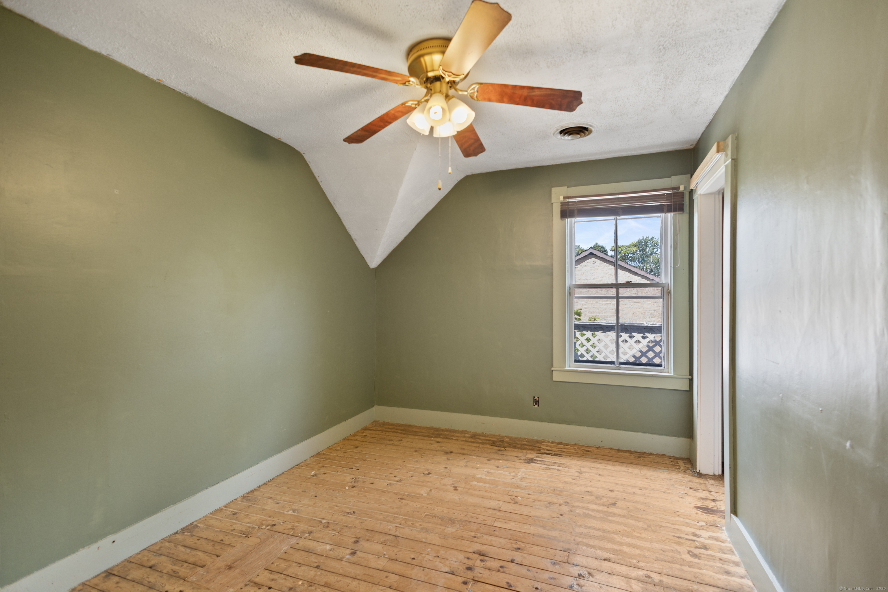 Plainfield, Connecticut 06354, United States, 6 Bedrooms Bedrooms, ,3 BathroomsBathrooms,Residential,Pending,200706