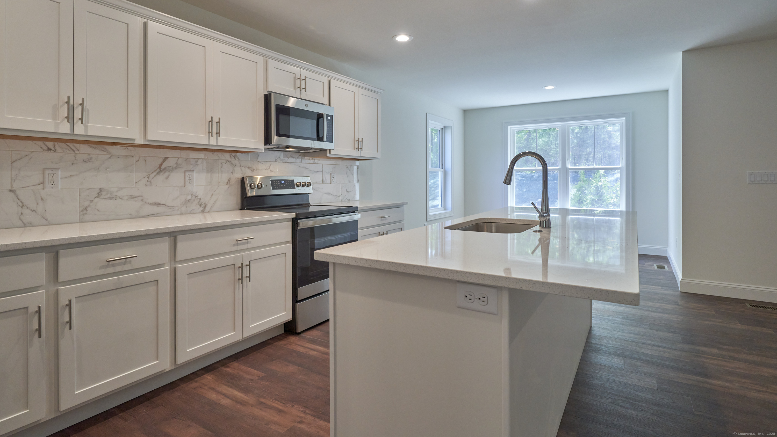 16 Jordan Lane, Colchester, Connecticut image 4