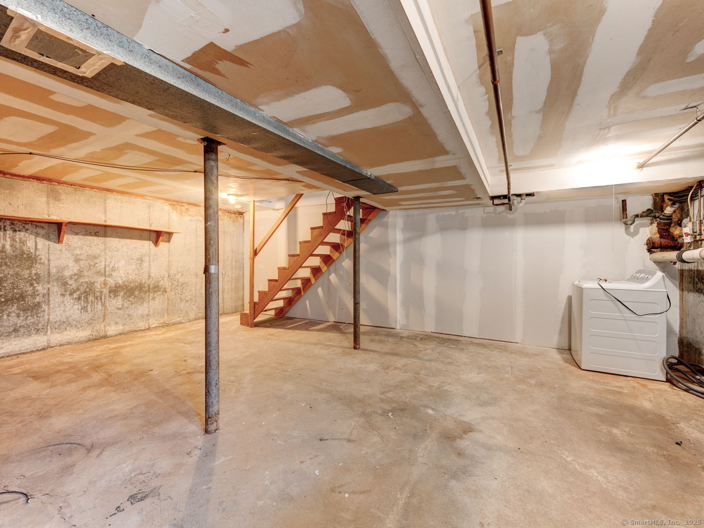 10 Carolina Drive #APT 24, Montville, Connecticut image 17