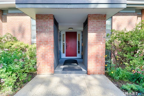 Condo For Sale - 160 Fairfield Woods Road #48<br/> Fairfield County, Fairfield, CT 06825