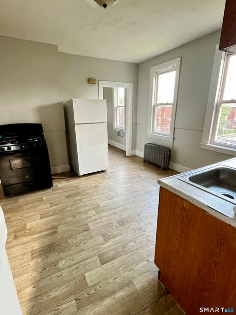 Tiny photo for 143 Putnam Street #3S, Hartford, CT 06106 (MLS # 24145281)