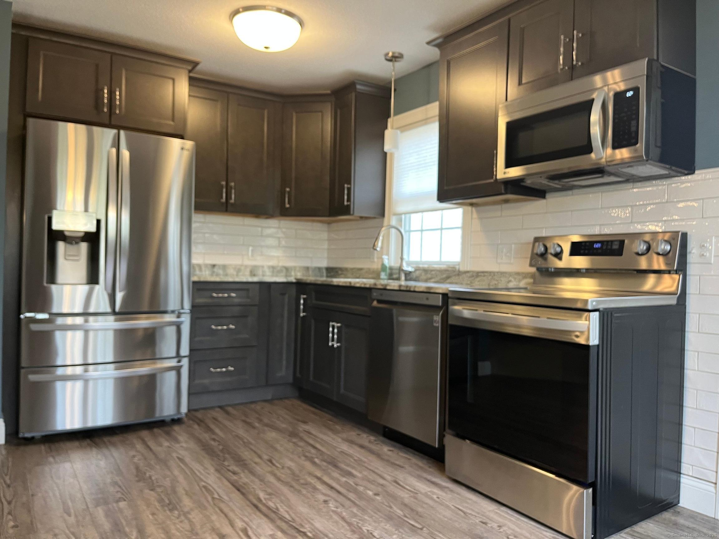 16 Palma Circle, Waterbury, Connecticut image 7