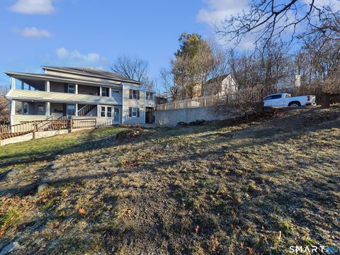 129 Mechanics Street Putnam CT 06260