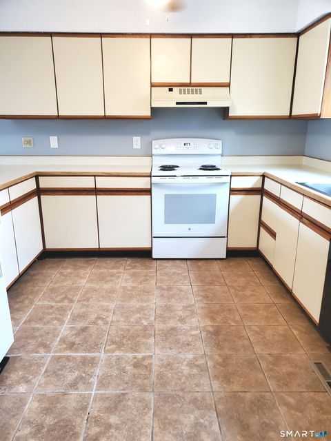 Tiny photo for 137 Knowles Avenue #137, Middletown, CT 06457 (MLS # 24145510)