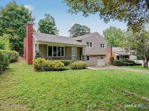 Homes For Rent - 5 Raphael Place<br/> Greenwich, CT 06878