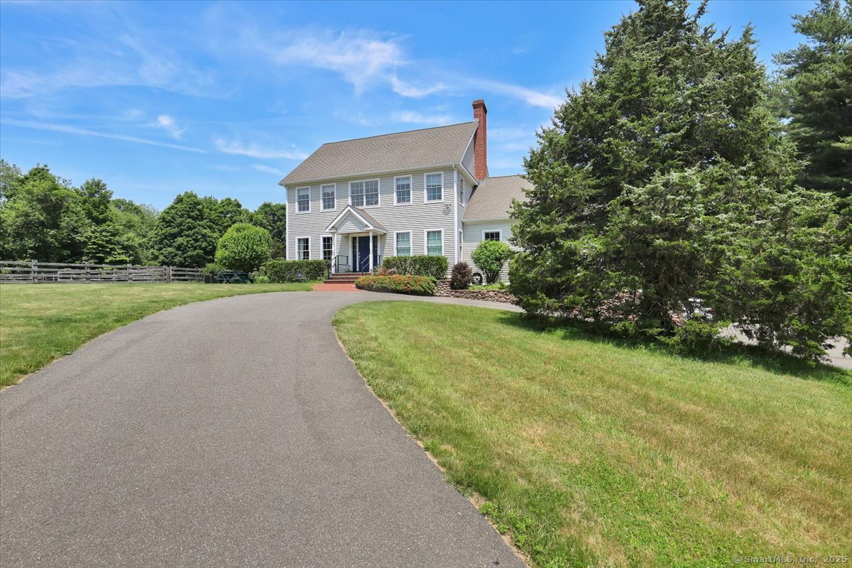 100 Round Hill Road