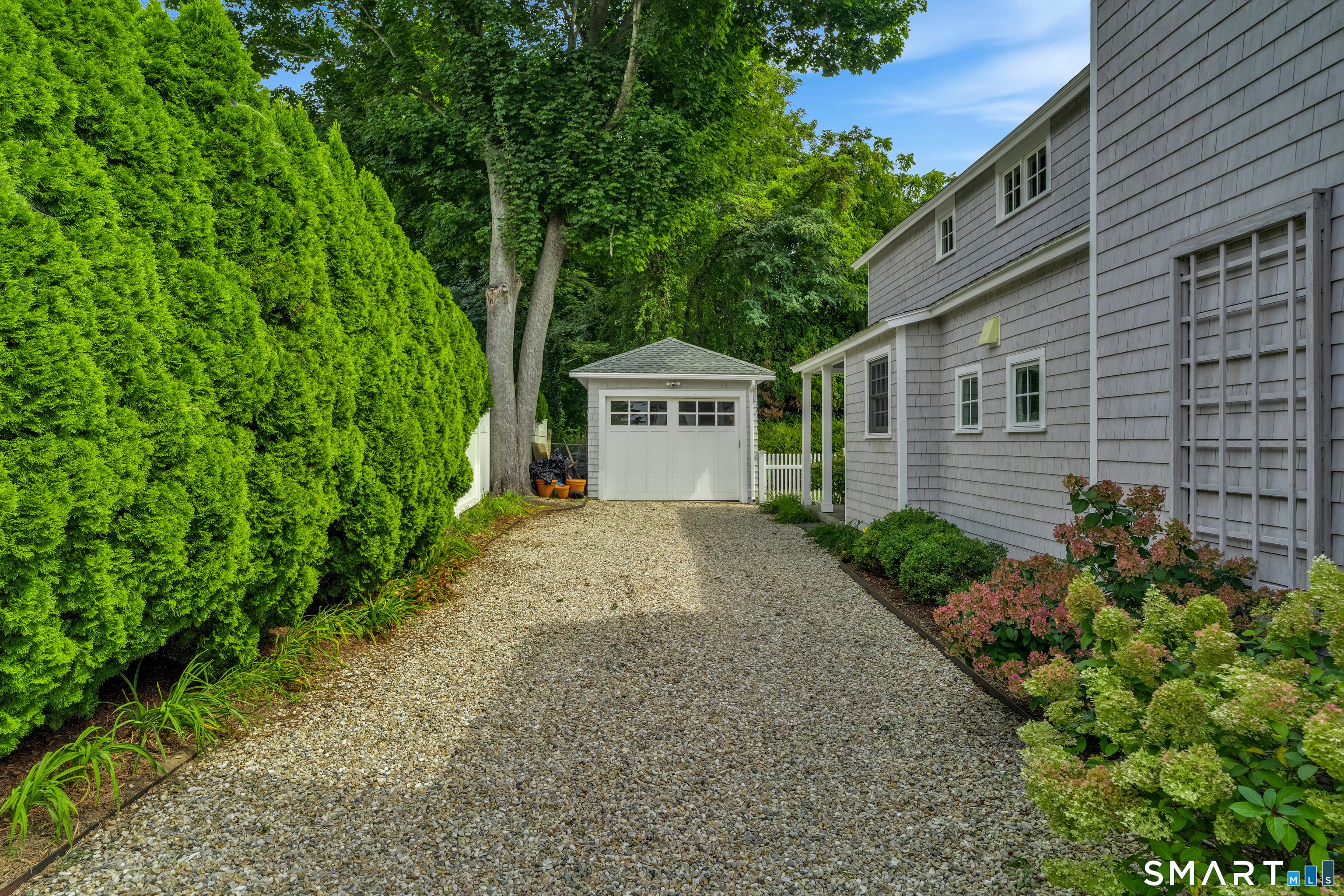 31 Neptune Avenue