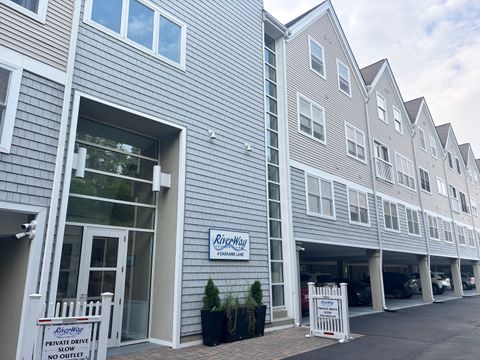 4 Daskams Lane 303 Norwalk CT 06851