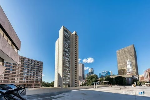 Condo For Rent - 1 Gold Street #7E<br/> Hartford, CT 06103