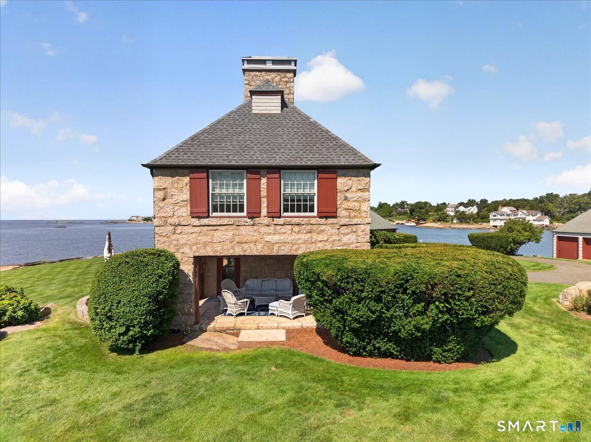 39 Vineyard Place