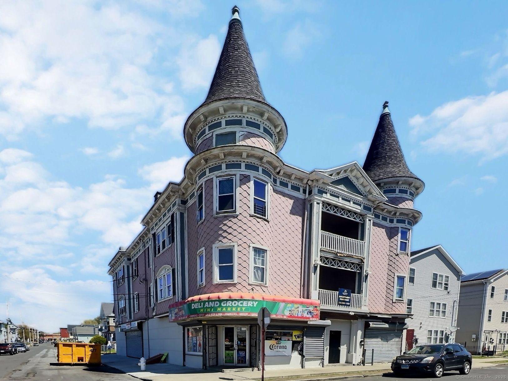 Arctic Street 8, Bridgeport, Connecticut - 2 Bedrooms  
1 Bathrooms  
4 Rooms - 