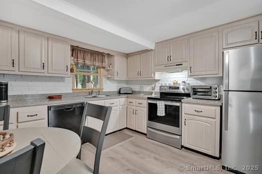8 Boyer Road