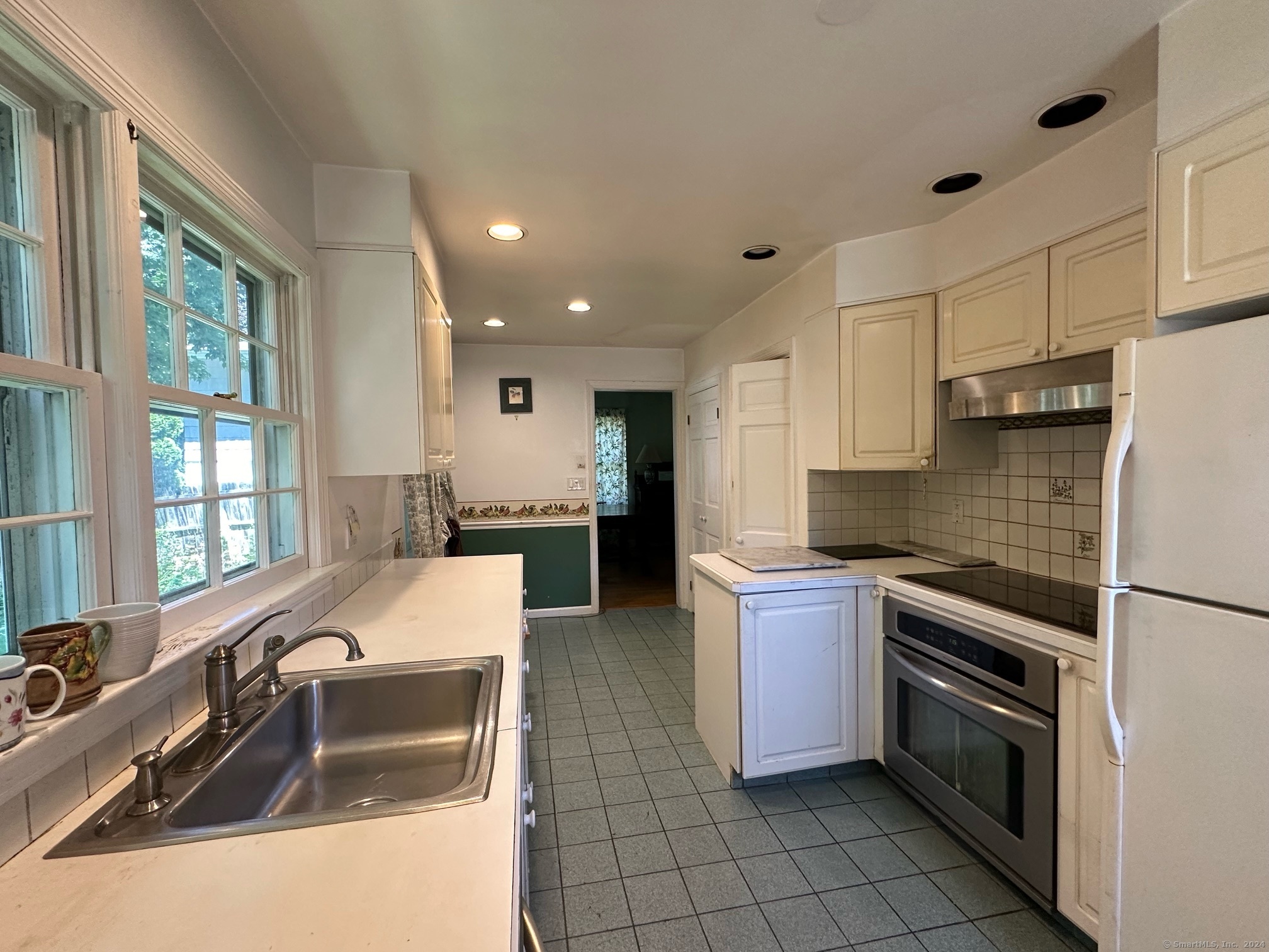 41 Chatham Drive, Norwalk, Connecticut image 6