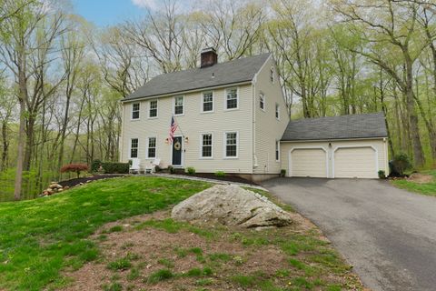 81 Colonial Road Madison CT 06443