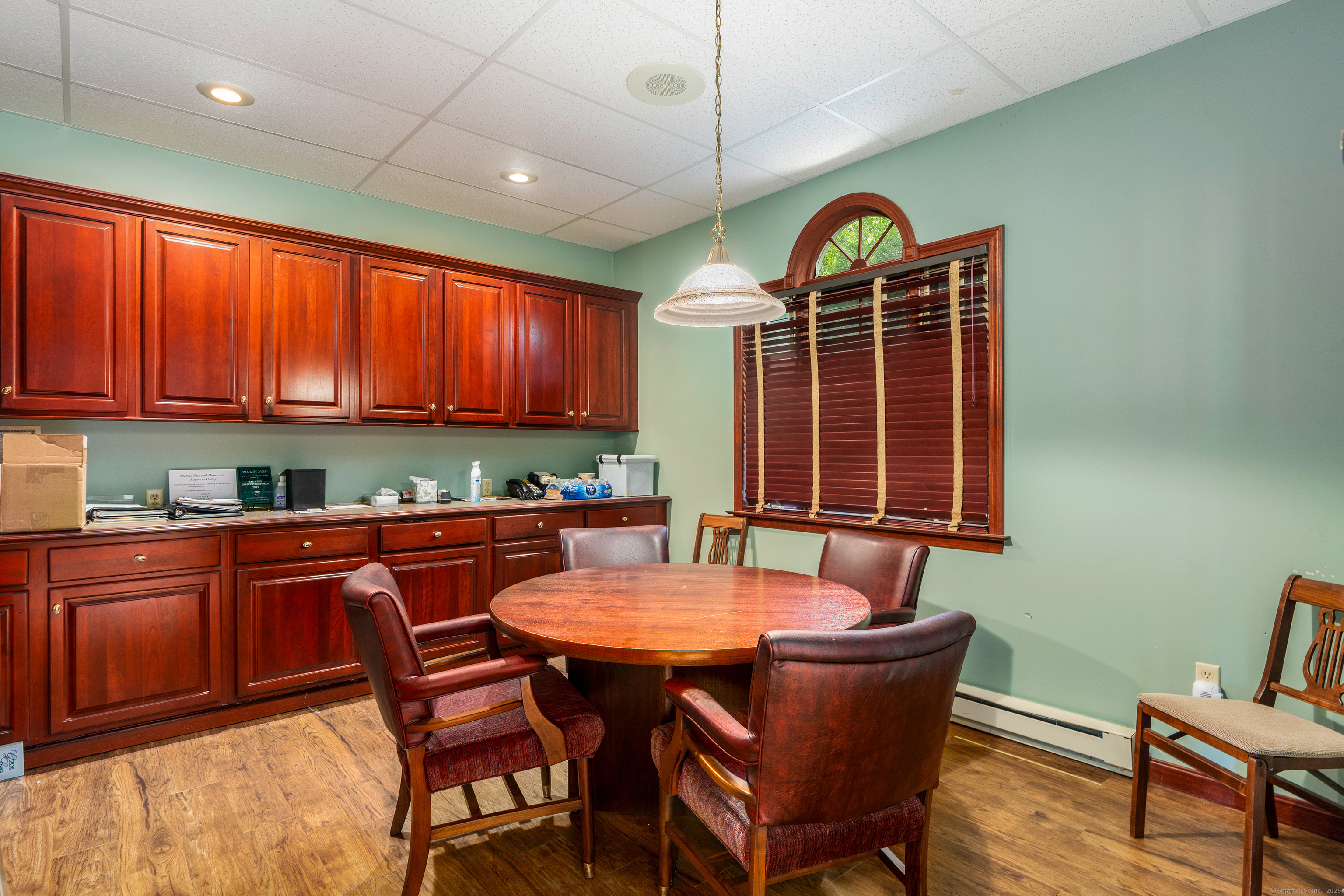 Tolland, Connecticut 06084, United States, ,1 BathroomBathrooms,Commercial,Active,161893