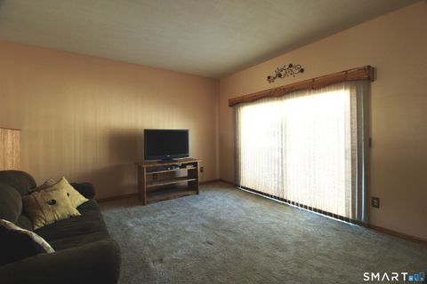 Tiny photo for 61 Meetinghouse Village #5, Meriden, CT 06450 (MLS # 24141623)