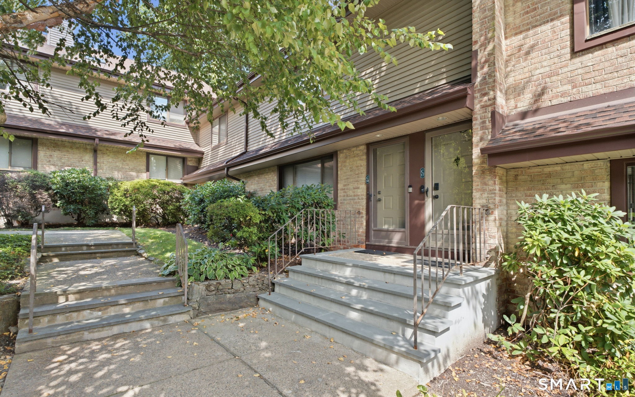 2437 Bedford Street C17