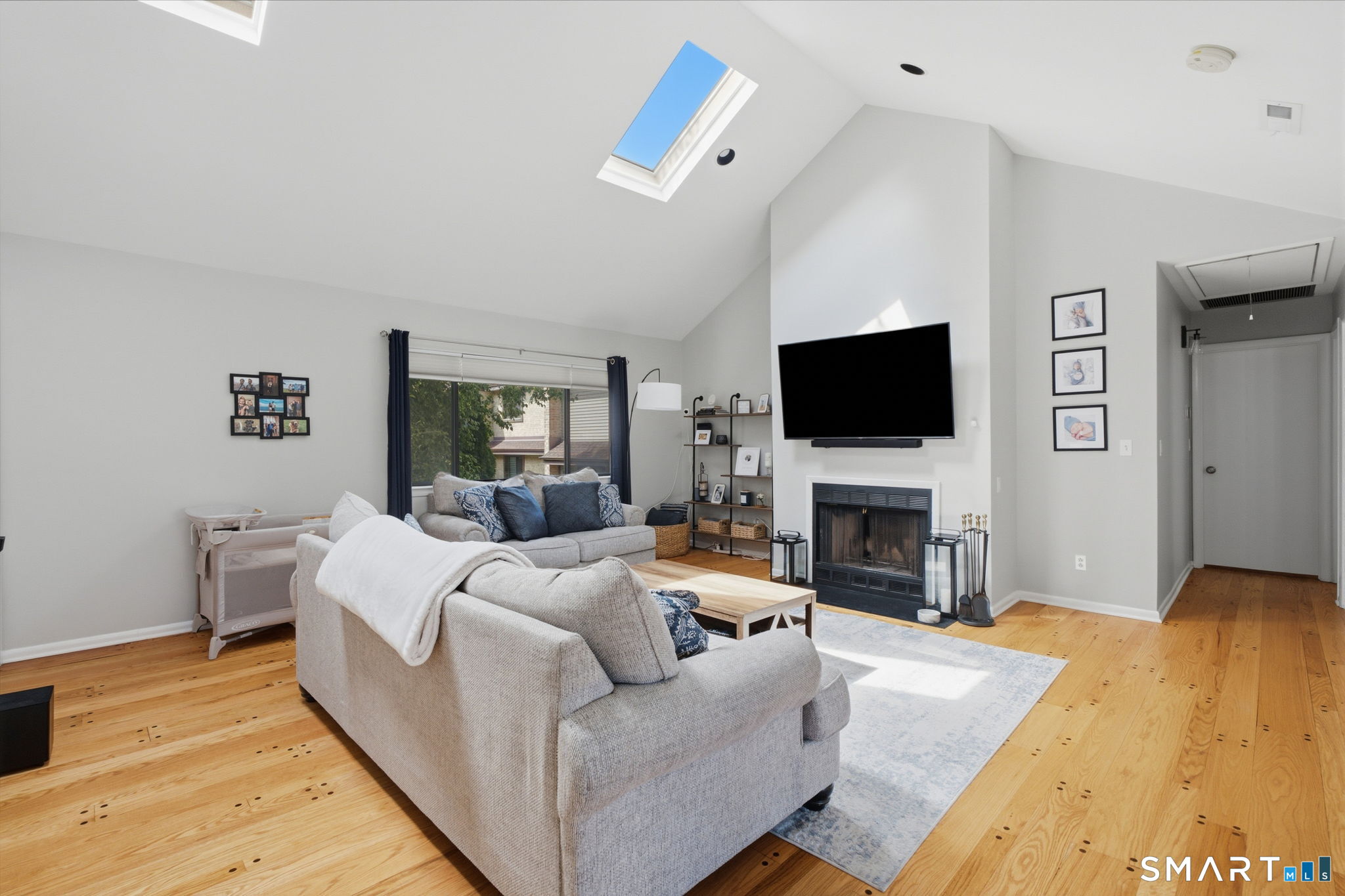 2437 Bedford Street C17