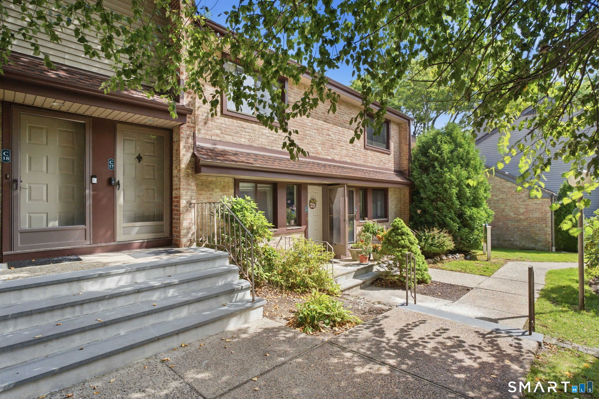 2437 Bedford Street C17