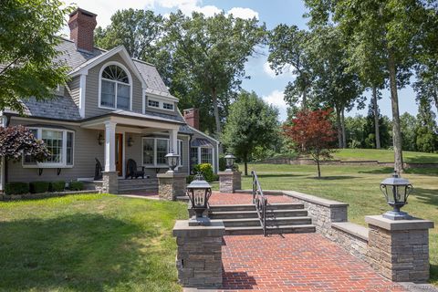 A home in Deep River