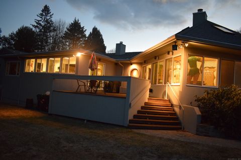 A home in New London