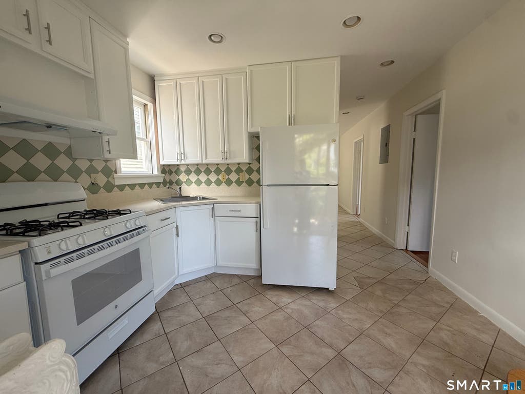 Photo of 5 Daly Street #2nd floor, Stamford, CT 06902 (MLS # 24180627)