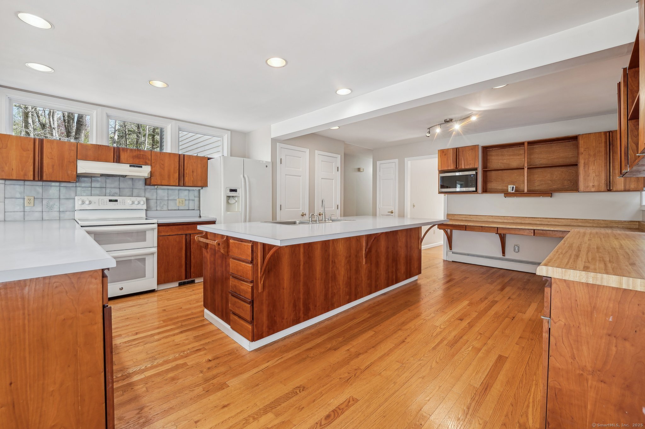 504 Northwood Drive, Guilford, Connecticut image 19