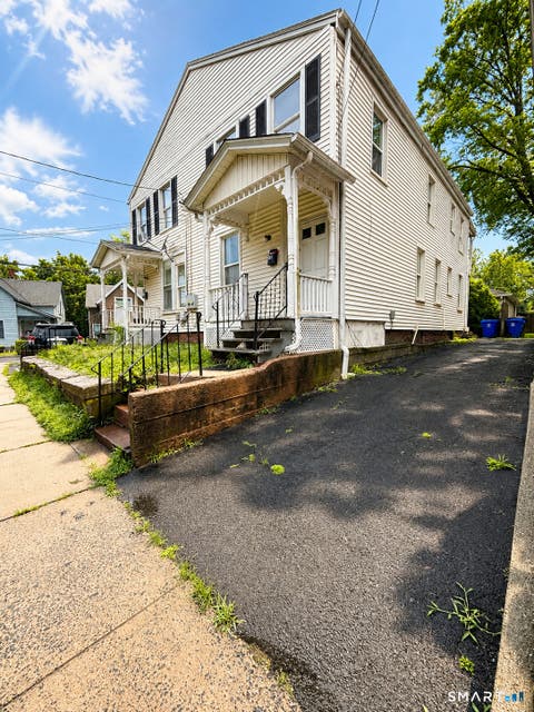 Multifamily For Rent - 172 Grand Street<br/> Middletown, CT 06457