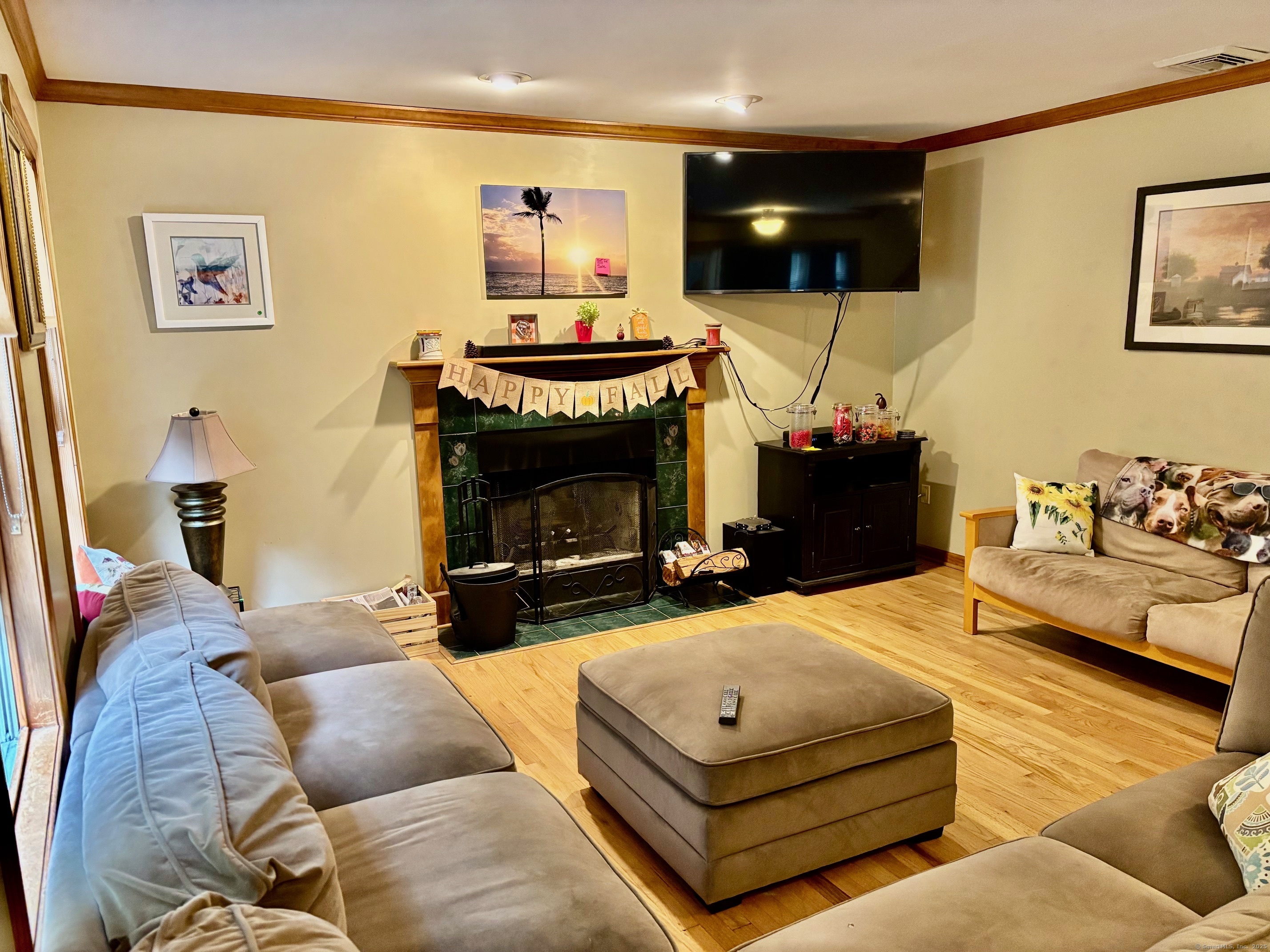 32 Hickok Avenue