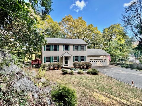 32 Hickok Avenue Bethel CT 06801
