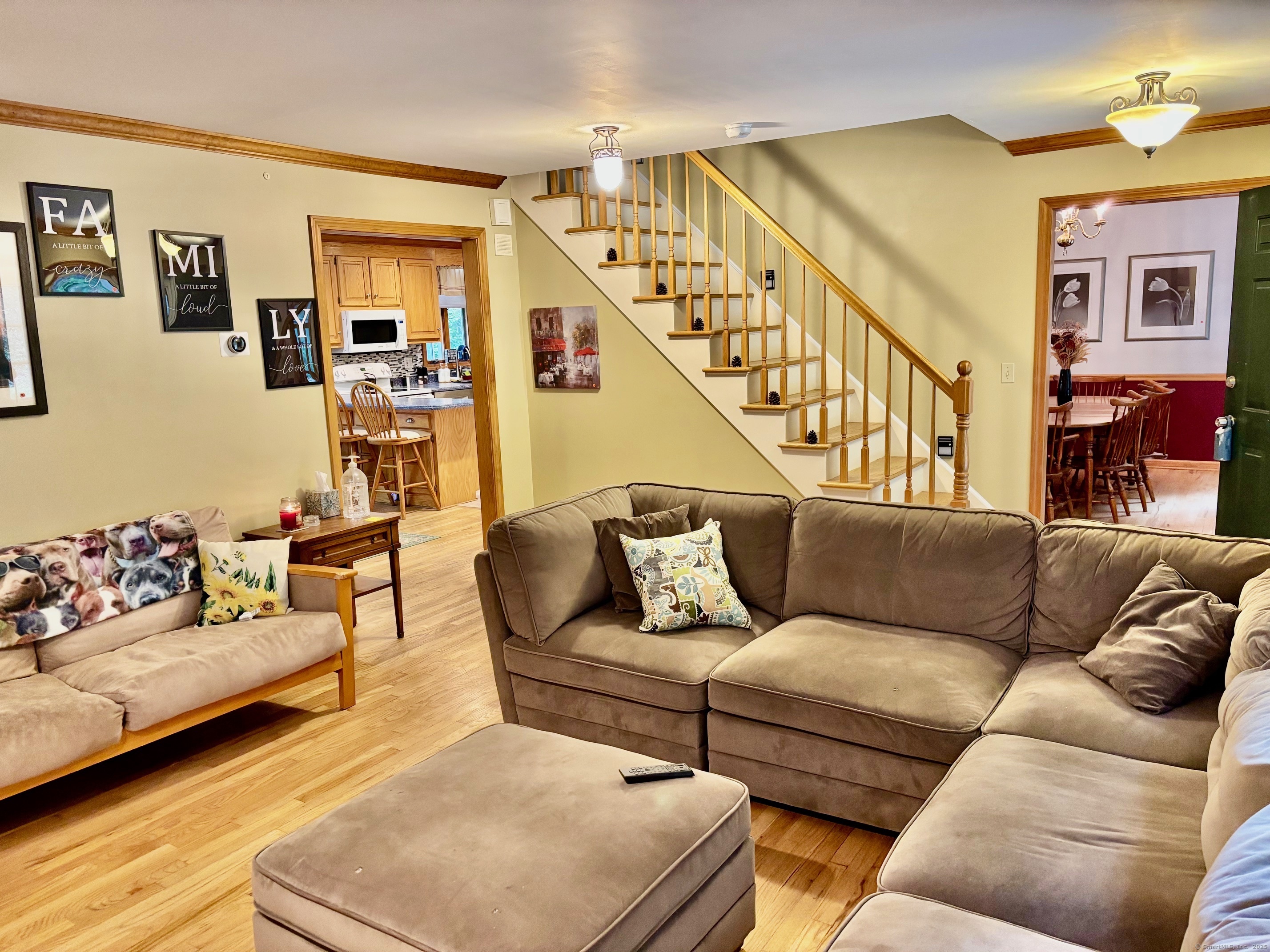 32 Hickok Avenue