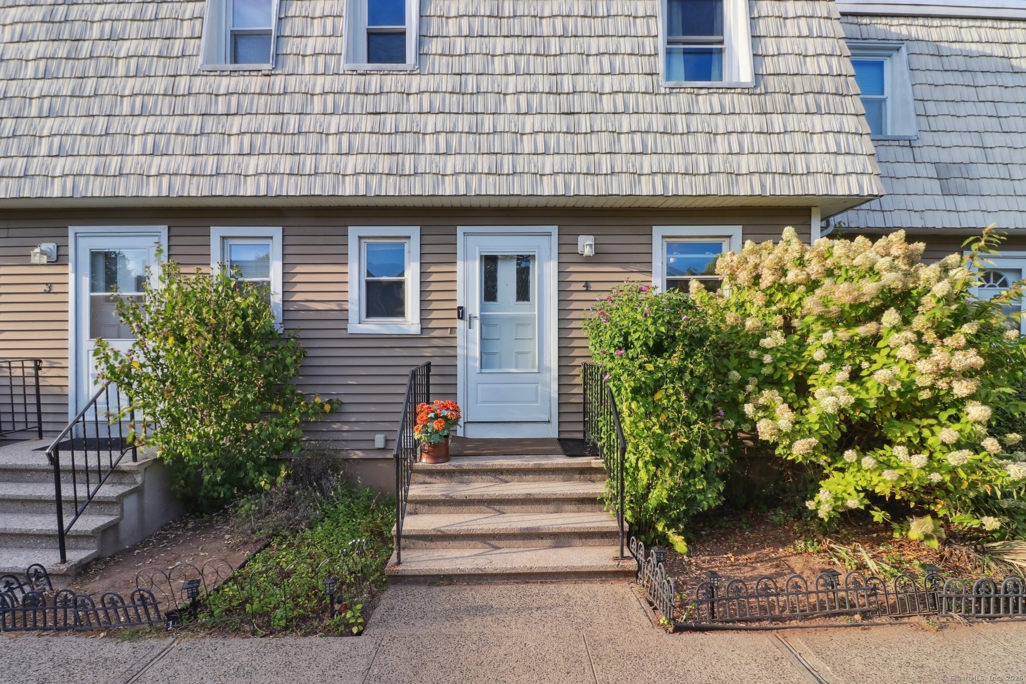 61 Meetinghouse Village 4