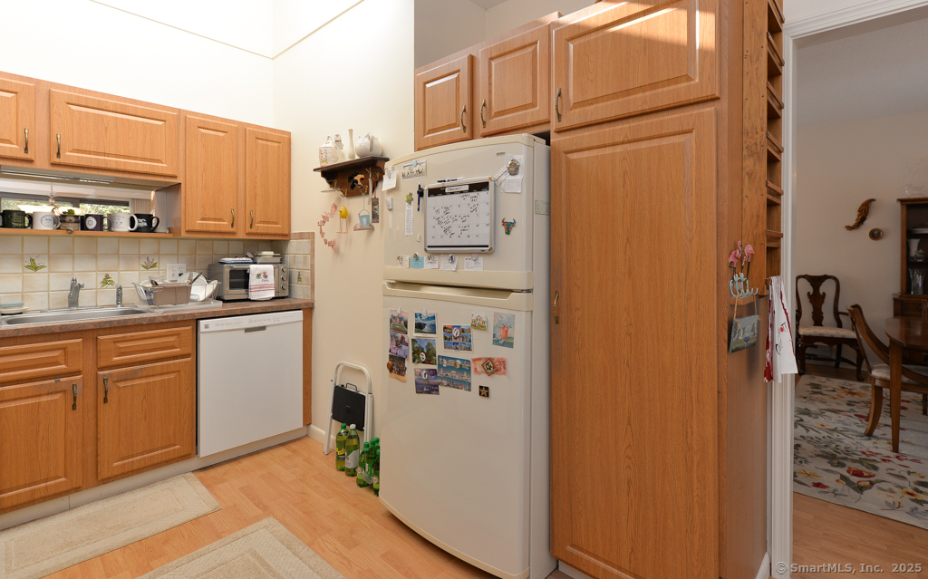3 Heritage Village #B, Southbury, Connecticut image 8