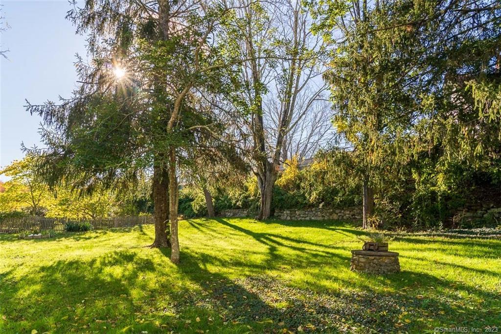 Groton, Connecticut 06355, United States, 3 Bedrooms Bedrooms, ,1 BathroomBathrooms,Residential,Pending,69256