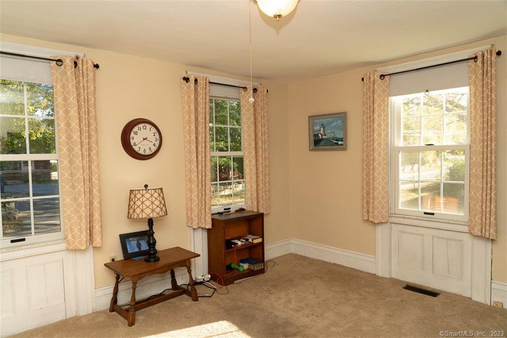 Groton, Connecticut 06355, United States, 3 Bedrooms Bedrooms, ,1 BathroomBathrooms,Residential,Pending,69256