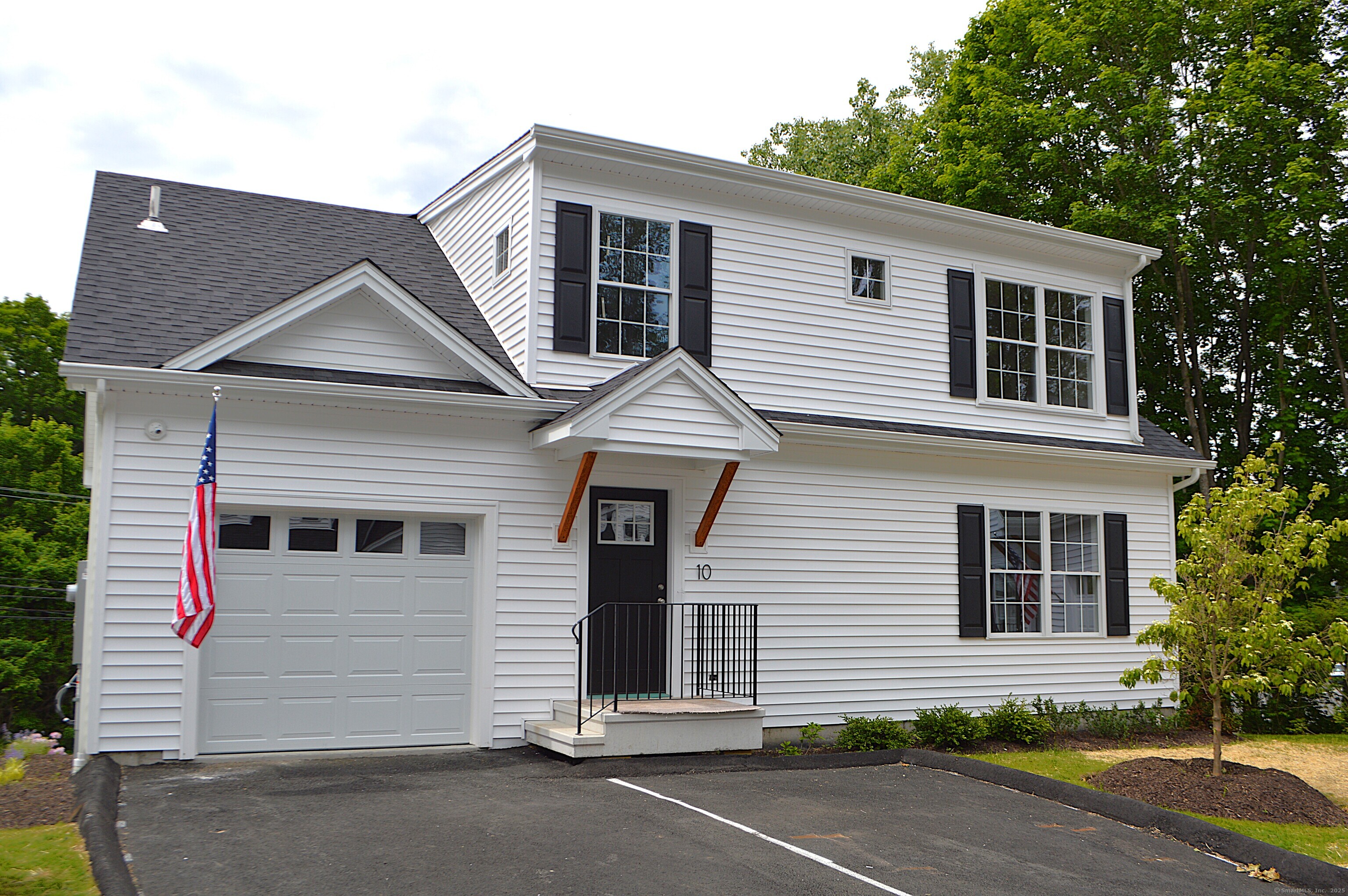42 Plumtrees Road #10, Bethel, Connecticut image 1