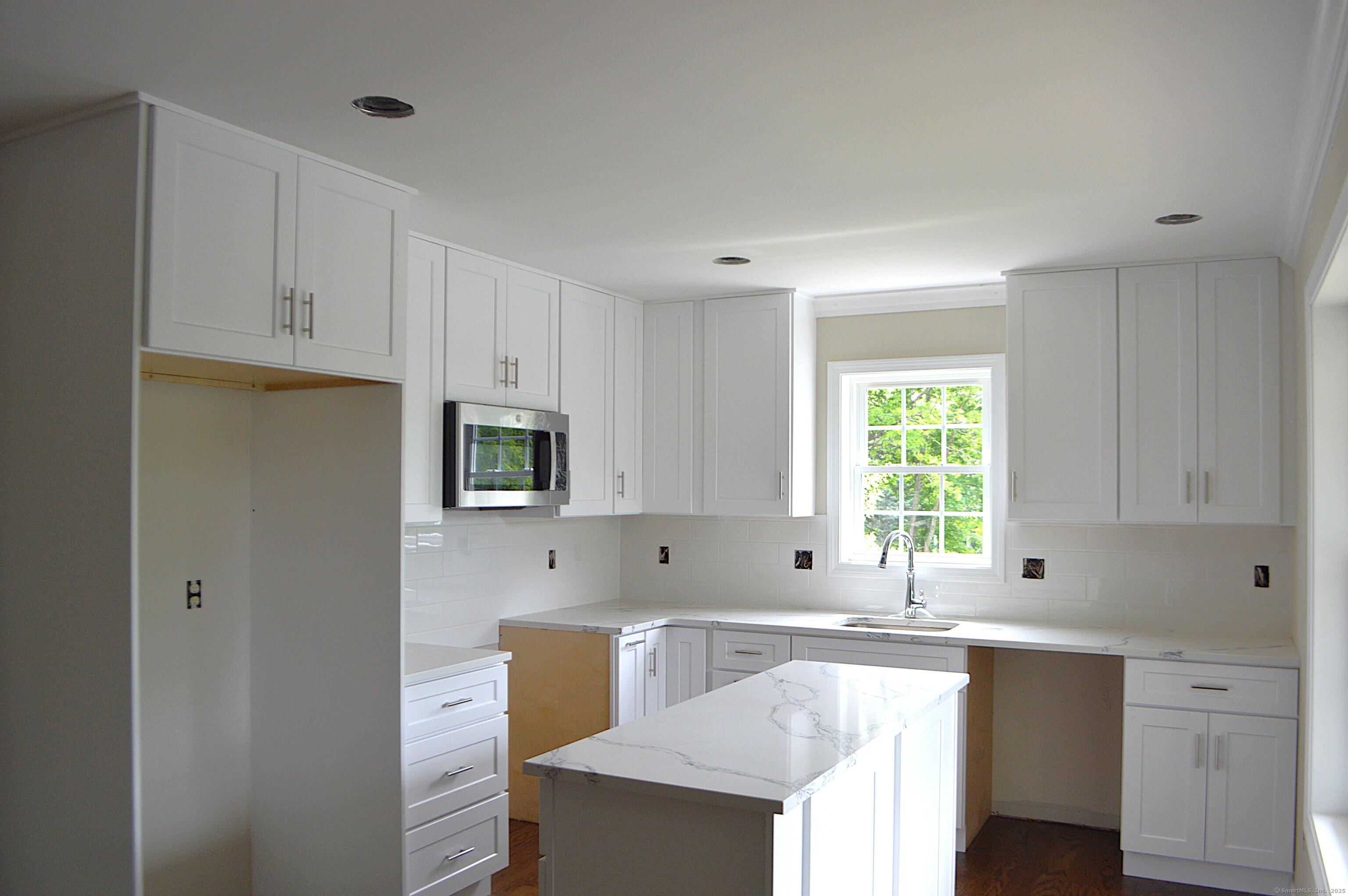 42 Plumtrees Road 10
