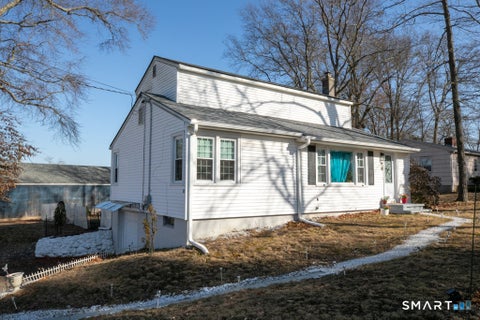Photo of 10 Beach Park Road, Clinton, CT 06413 (MLS # 24198392)