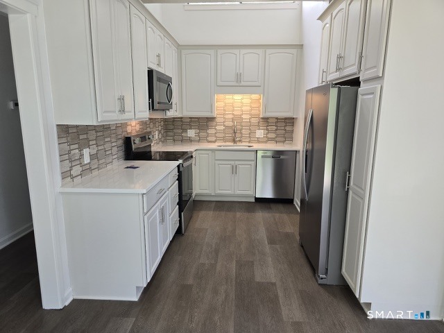 930 Heritage Village B