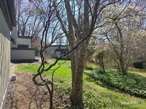 Tiny photo for 930 Heritage Village #B, Southbury, CT 06488 (MLS # 24166135)