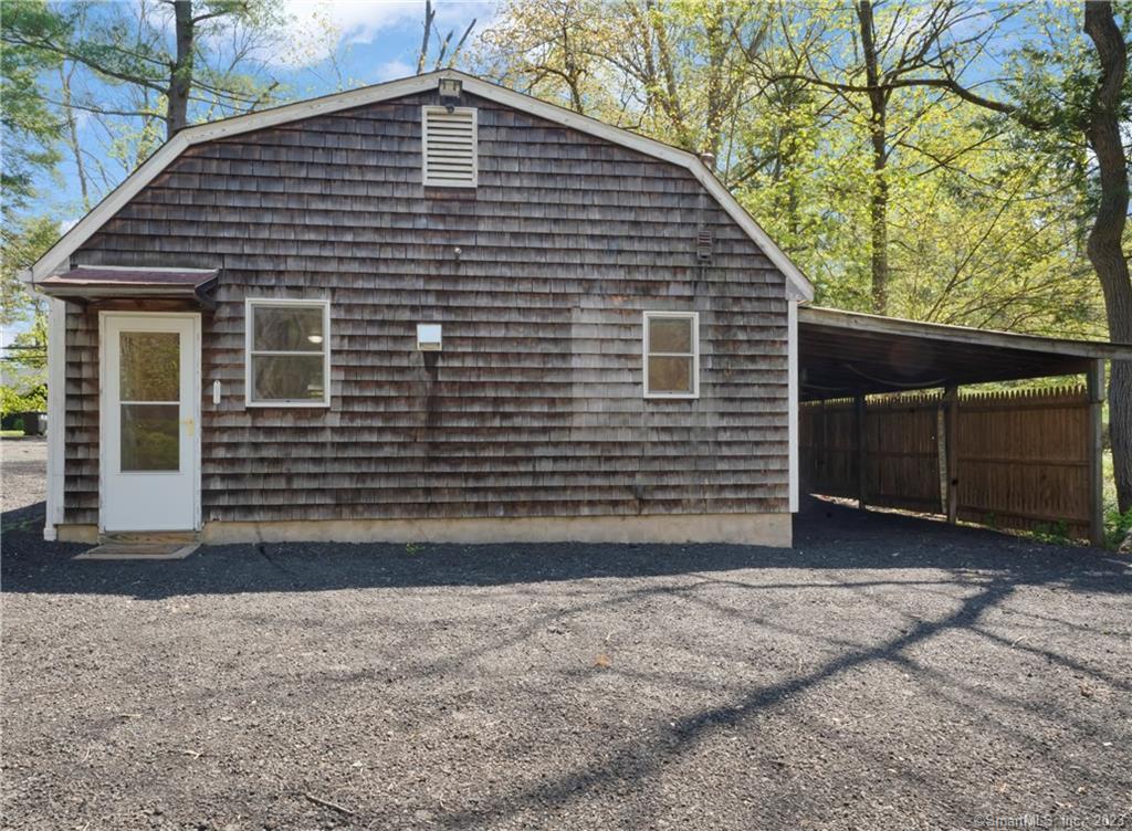 588 Webbs Hill Road Cottage, Stamford, Connecticut - 1 Bedrooms  
1 Bathrooms  
4 Rooms - 