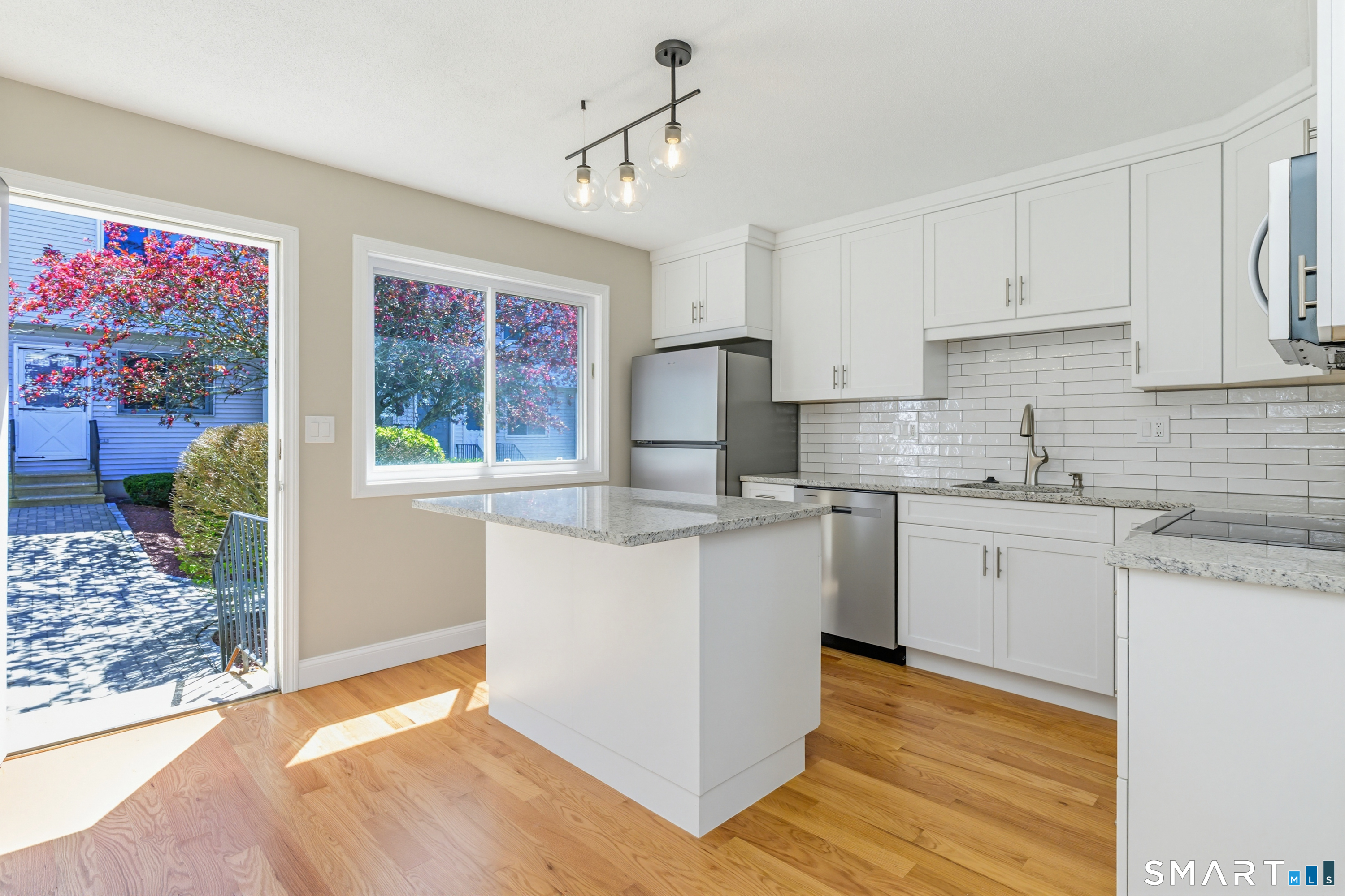 273 Derby Avenue 904