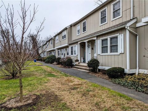 Tiny photo for 10 Scuppo Road #B6, Danbury, CT 06811 (MLS # 24135072)