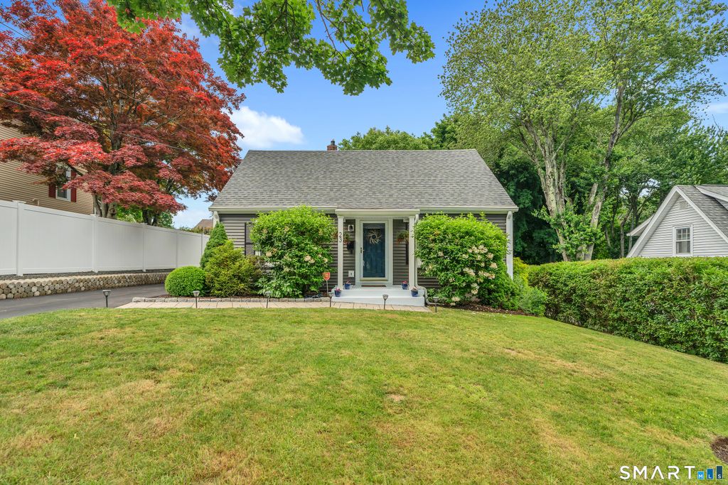 Photo of 23 Highland Avenue, Bethel, CT 06801 (MLS # 24184385)